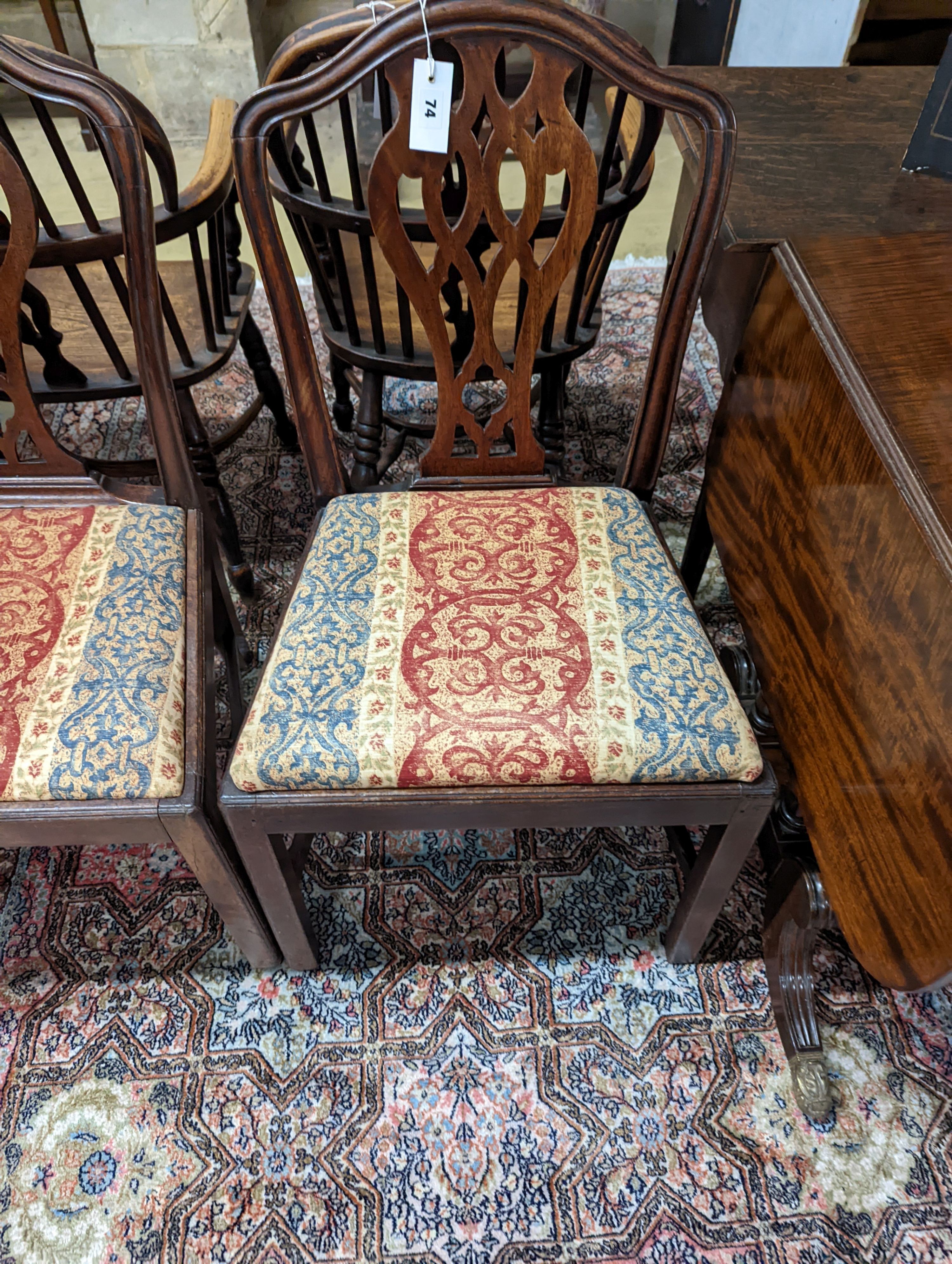 A pair of George III Hepplewhite period mahogany chairs. H-93cm.